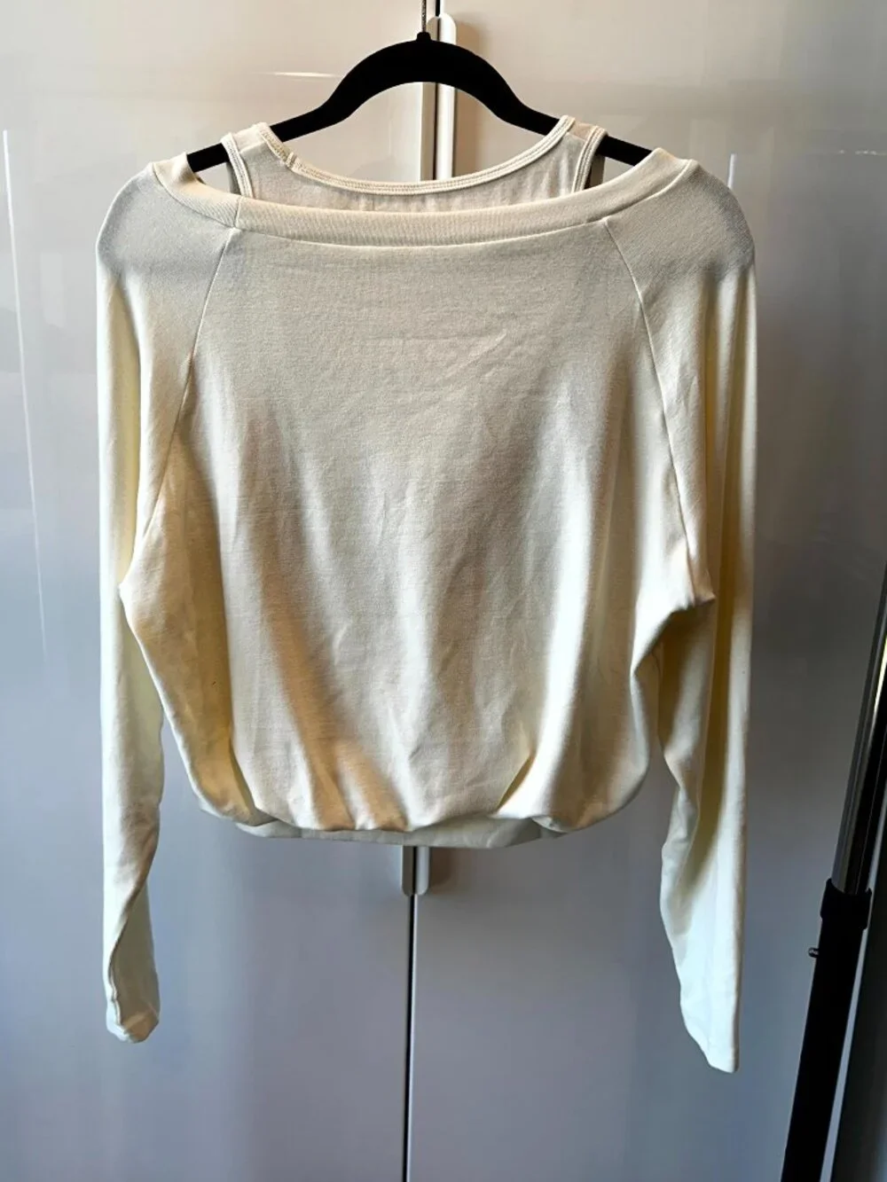 NWOT - OGL Move - Long Sleeve Heat-Tech Multi-Wear Layering Brami Top - Small - Picture 4 of 7